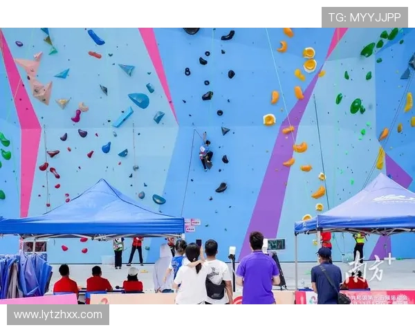 广州攀岩队与西安攀岩队赛后复盘分析灵活性表现与战术调整