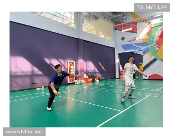 羽毛球战术解析：深入探讨上海羽毛球队的灵活转换体系与实战应用