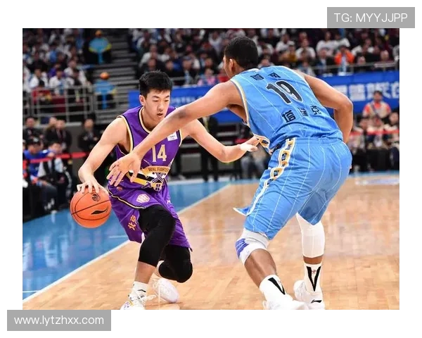 CBA精彩对决青岛队迎战山东队直播视频全程回顾与精彩瞬间分享