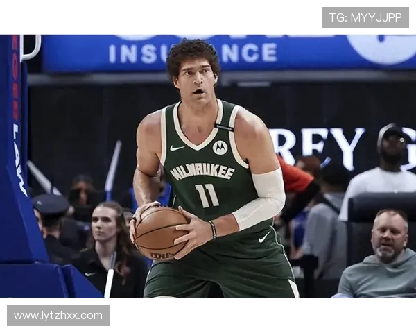 布鲁克洛佩斯：从篮球新星到NBA顶级中锋的辉煌之路