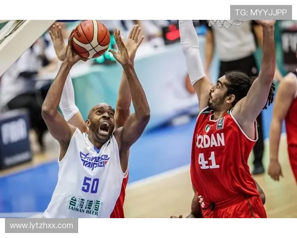 杜克大学与北卡罗来纳大学篮球对决精彩回顾与赛后分析