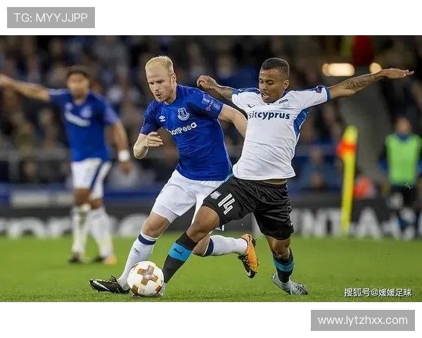 海法夏普尔与夏拿的精彩对决揭示足球战术与团队合作的魅力 海法夏普尔与夏拿的精彩对决揭示足球战术与团队合作的魅力