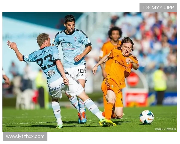 特温特与埃青年激战在即谁能在这场对决中笑到最后