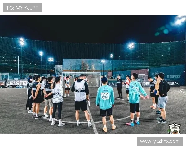 飞盘运动新风潮:深入解析重庆飞盘队员的独特技能与团队协作