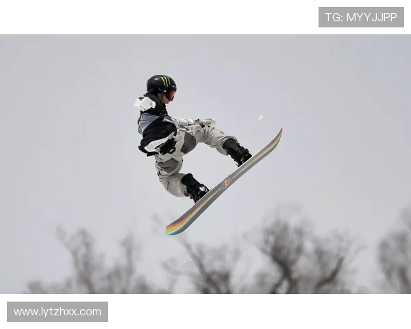 重庆滑板队与成都滑板队赛后复盘团队协作的成功与不足分析