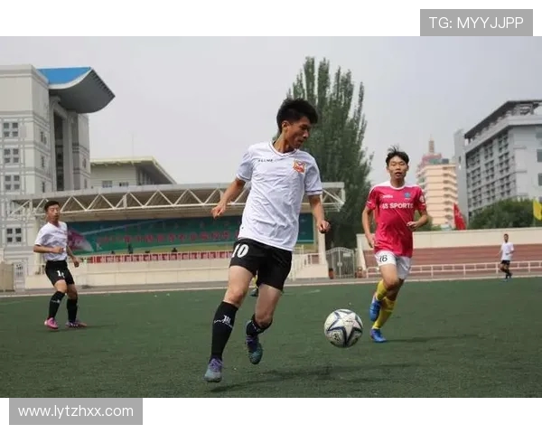 上海足球队在全国耐力排行榜中荣登第四名展现强劲实力与潜力