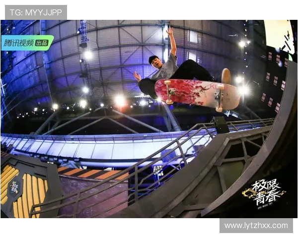 成都滑板队在极限运动会中以60分稳居积分榜首位